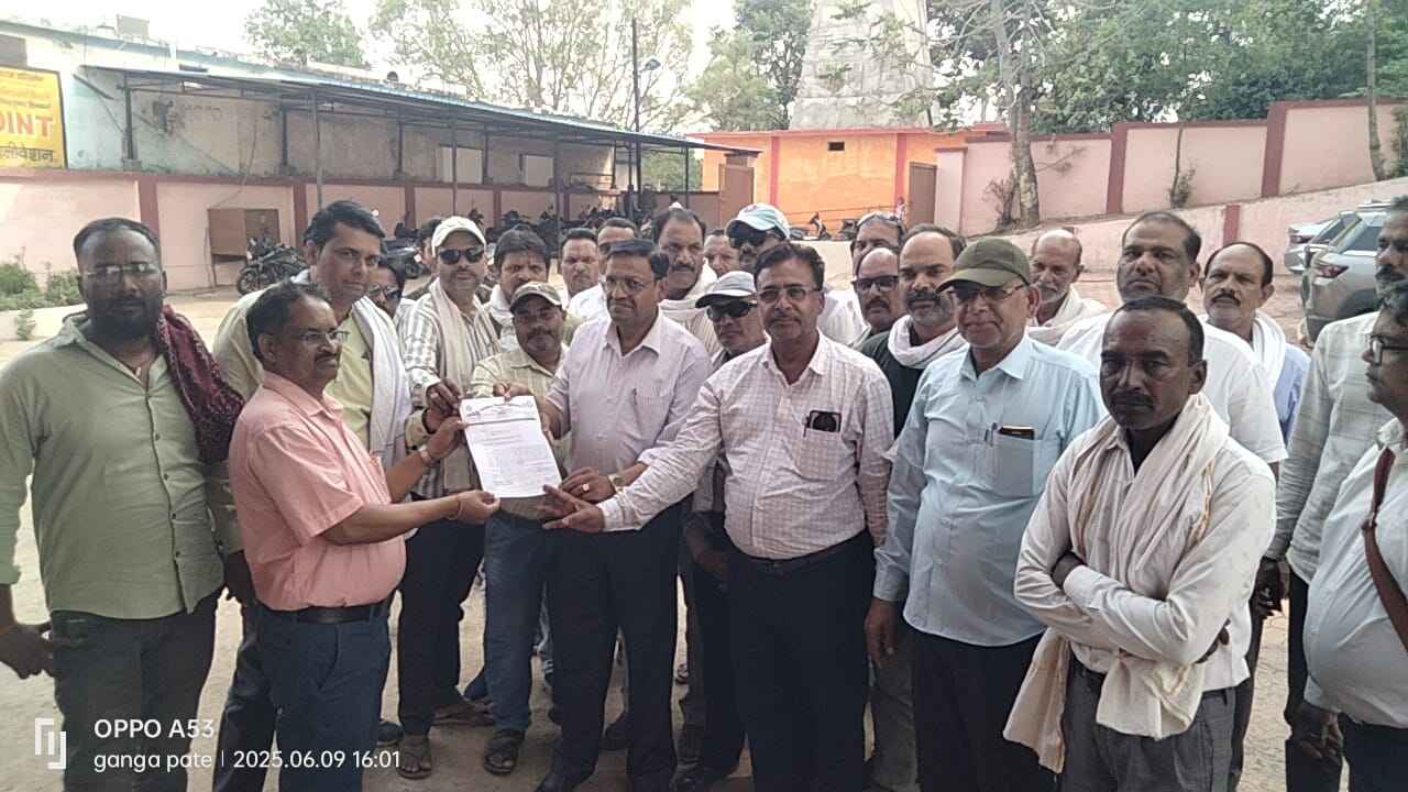 मूंग-उडद खरीदी की घोषणा कर भूली सरकार, आक्रोशित किसानों ने किया प्रदर्शन,