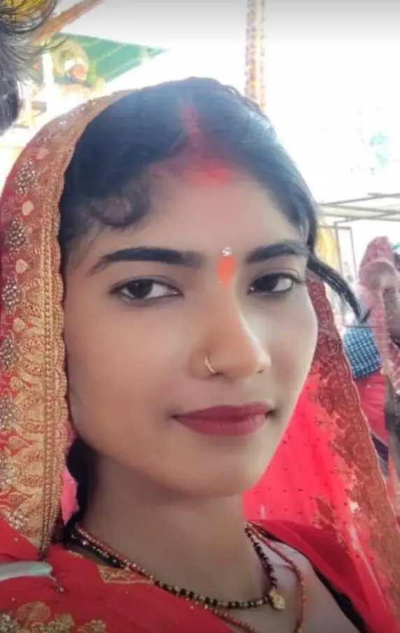 प्रेमी के साथ लाखों के जेवर लेकर फरार हुई पत्नी
