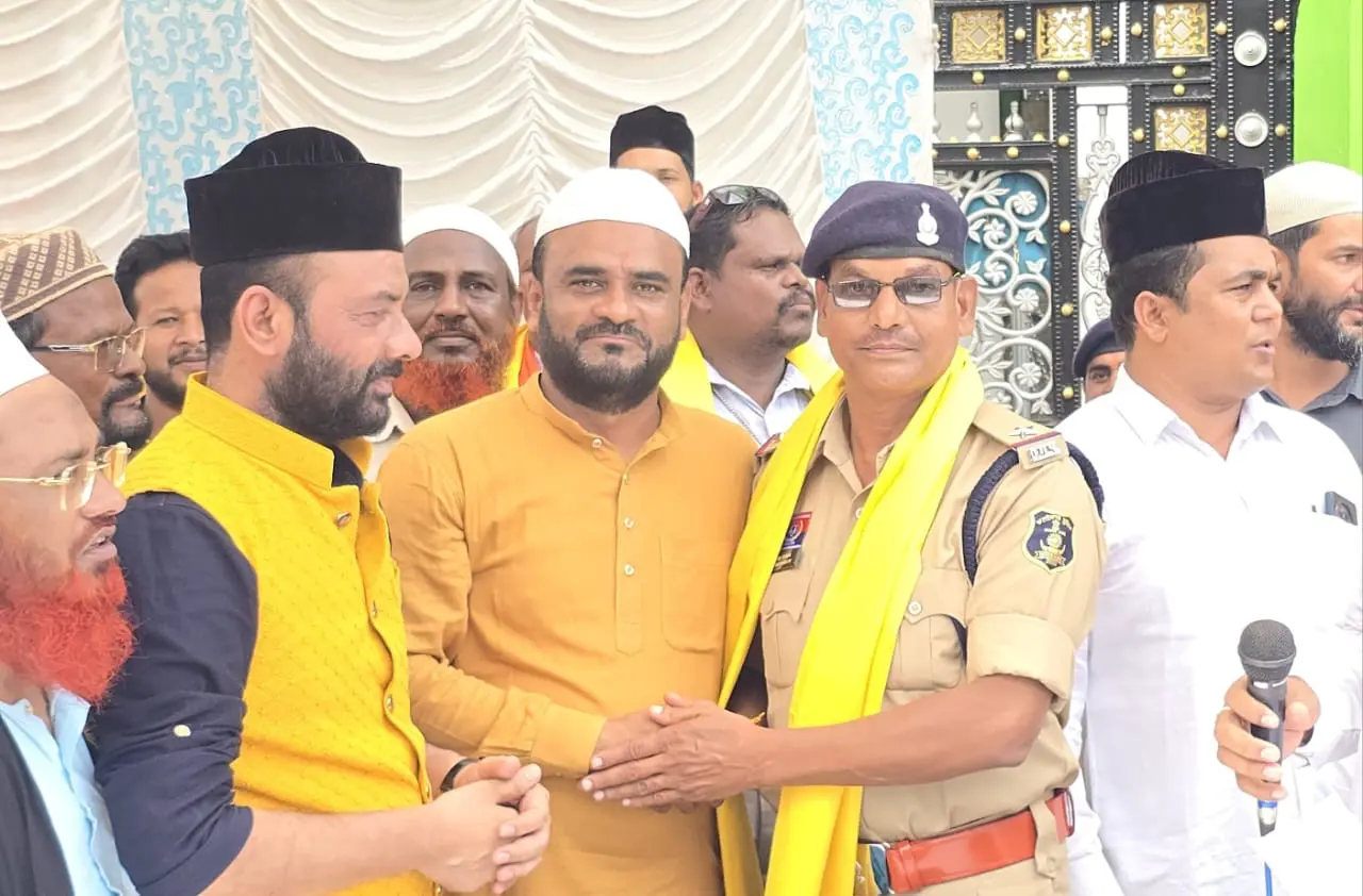 विश्व आदिवासी दिवस पर मुस्लिम समाज ने शोभायात्रा का किया ऐतिहासिक स्वागत 