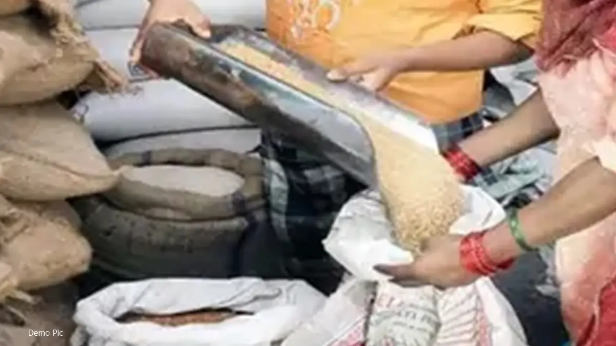 Ambikapur News : बड़ा राशन घोटाला उजागर; 65 लाख की हेराफेरी, समिति अध्यक्ष-उपाध्यक्ष समेत 6 पर FIR 