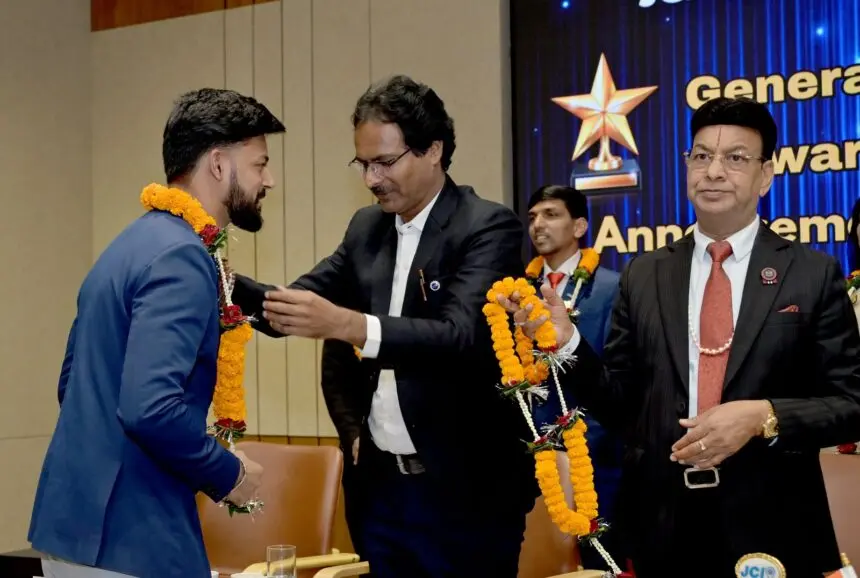 जेसी पारस अग्रवाल बने जेसीआई रायपुर यूथ कैपिटल 2026 के अध्यक्ष