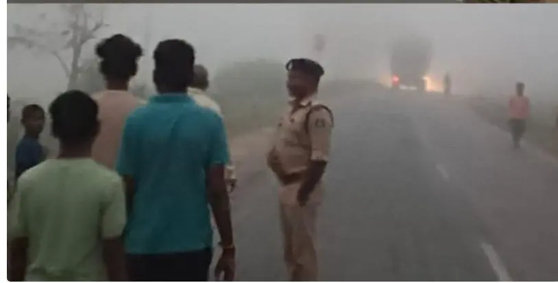 घने कोहरे में NH पर सुबह-सुबह उमड़ते लोग,यातायात पुलिस की समझाइश — सड़क नहीं, मैदान में करें वॉक, सेहत के साथ सुरक्षा भी रखें ध्यान!