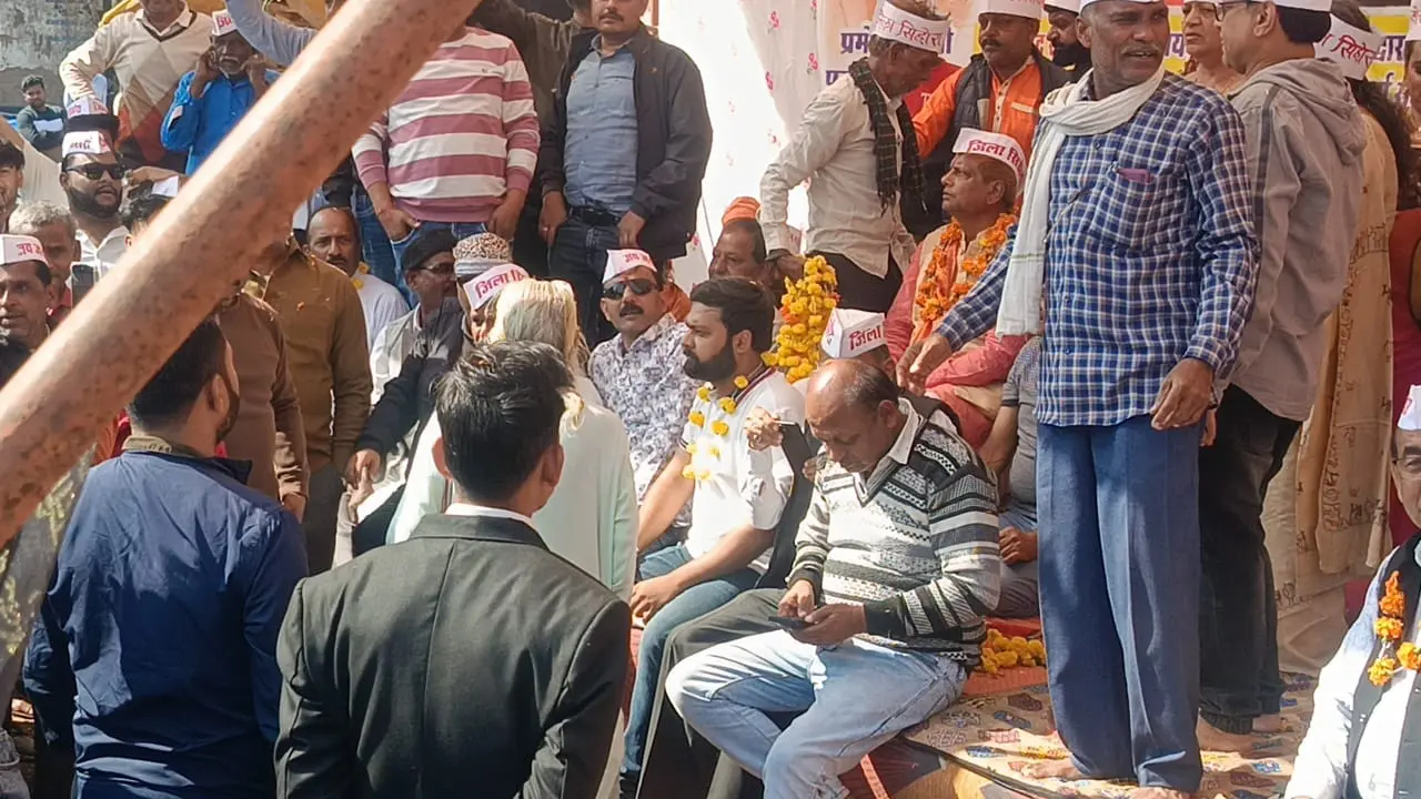 सिहोरा जिला के लिए चप्पा–चप्पा बंद हजारों सिहोरा वासी सड़क पर