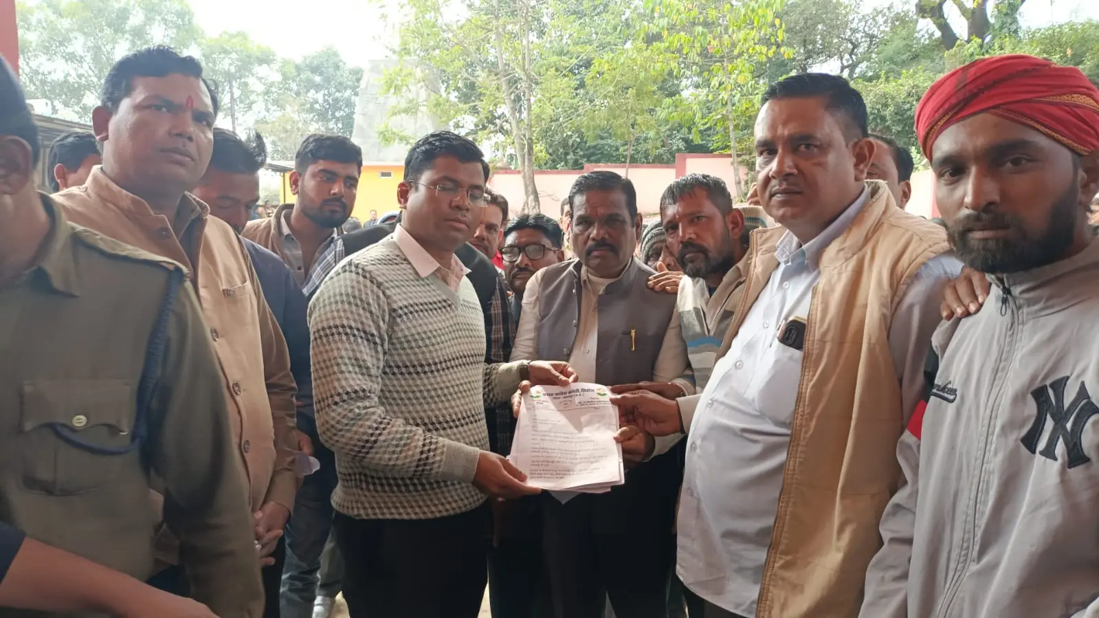 सिहोरा में कांग्रेस ने विभिन्न जनसमस्याओं को लेकर एसडीएम को सौंपा ज्ञापन, 