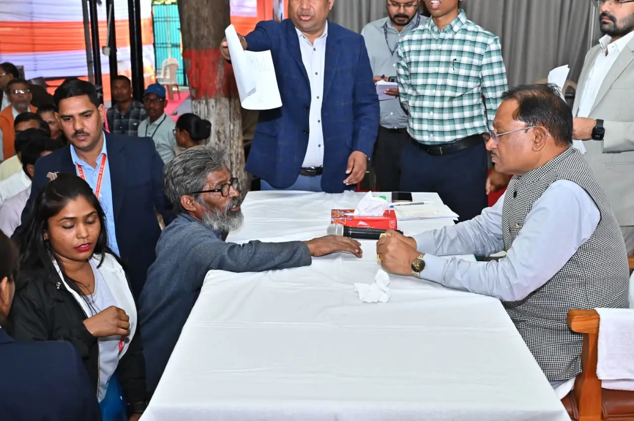 60 वर्षीय अविवाहित श्रमिक श्री हनुमंत राव का नहीं बना था राशन कार्ड