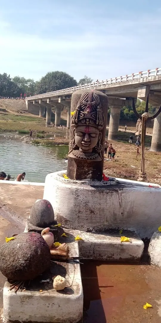 हिरण नदी के तट पर आस्था की डुबकी, ऐतिहासिक सतधारा मेले की शुरुआत आज से