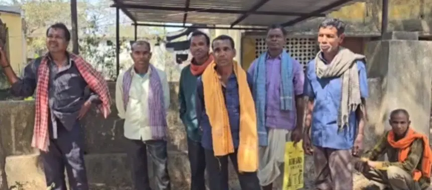 सरकारी फाइल में दबा किसानों का हक? 10 साल बाद भी मुआवजे को तरस रहे महापल्ली-सियापाली के अन्नदाता, कलेक्टर के पास पहुंचे ग्रामीण