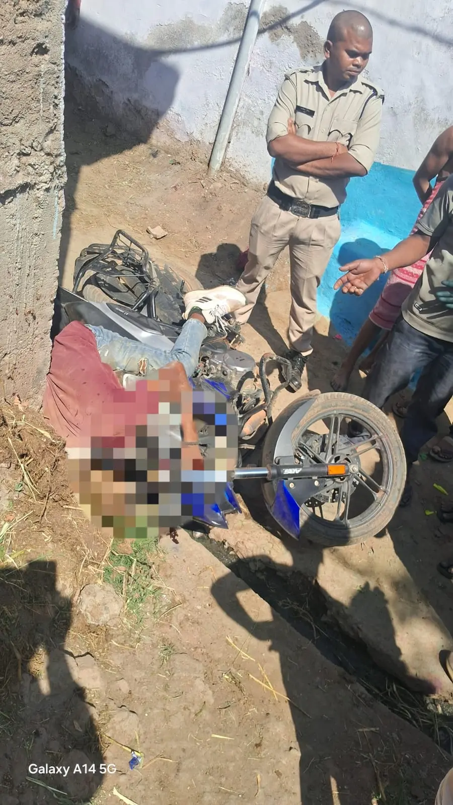 मझौली थाना अंतर्गत ग्राम पड़उआ पिपरिया में युवक की दीनदहाड़े हत्या 