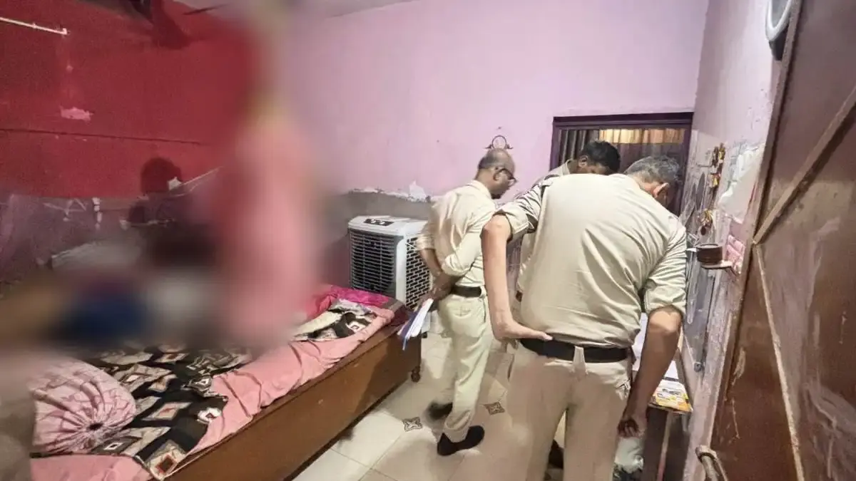 CG BREAKING : एक ही परिवार के 4 लोगों की संदिग्ध मौत, मचा हड़कंप, जताई जा रही यह आशंका