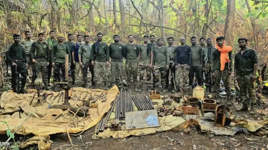 Anti Naxal Operation : ‘ऑपरेशन अंतिम प्रहार’ में नक्सलियों को बड़ा झटका, जंगल में छिपी हथियार फैक्ट्री का भंडाफोड़; भारी मात्रा में विस्फोटक और हथियार बरामद