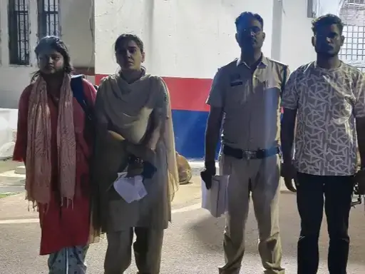CG NEWS: प्यार का ऐसा खेल! बॉयफ्रेंड को पैसों की भूख, गर्लफ्रेंड बनी चोरनी, जिस घर को संभाला उसी घर से उड़ाए 24 हजार!