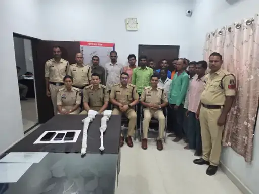 CG NEWS : जंगली सुअर के शिकार के दौरान युवक को लगी गोली, परिजनों को धमकाकर कराया अंतिम संस्कार, अब 12 गिरफ्तार