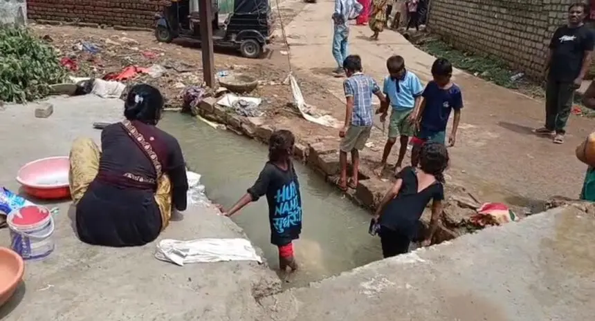 CG NEWS: जलभराव से अब भी जूझ रहे लोग, बिल्हा विधायक ने अधिकारियों को दिए राहत कार्य तेज करने के निर्देश