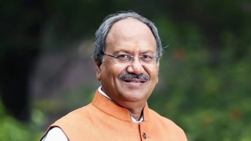 रायपुर लोकसभा के 262 विद्यालयों में बनेंगे बालिका शौचालय, सांसद बृजमोहन अग्रवाल की पहल रंग लाई