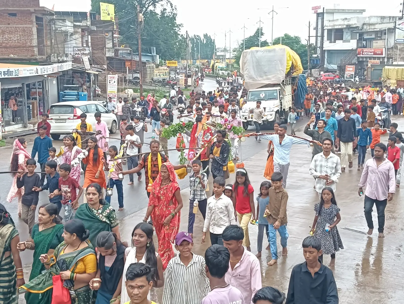 खितौला से सिहोरा तक गूंजा हर-हर महादेव, हजारों भक्तों ने निकाली भव्य कांवड़ यात्रा