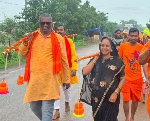 कोहका से निकली भव्य बोल बम कांवड़ यात्रा, बोल-बम के जयघोष के साथ जलाभिषेक को रवाना