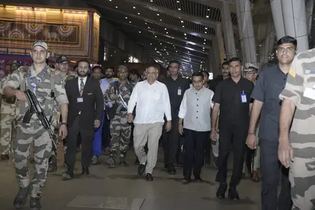 अमेरिका-कनाडा दौरे के बाद गुजरात लौटे सीएम भूपेंद्र पटेल, हर्ष संघवी ने किया स्वागत