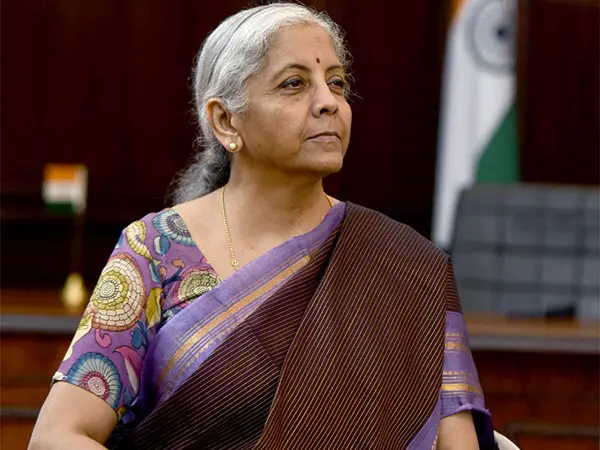 वित्त मंत्री सीतारमण ने कनाडाई निवेशकों से की चर्चा, गिनाईं भारत की निवेशक हितैषी नीतियां