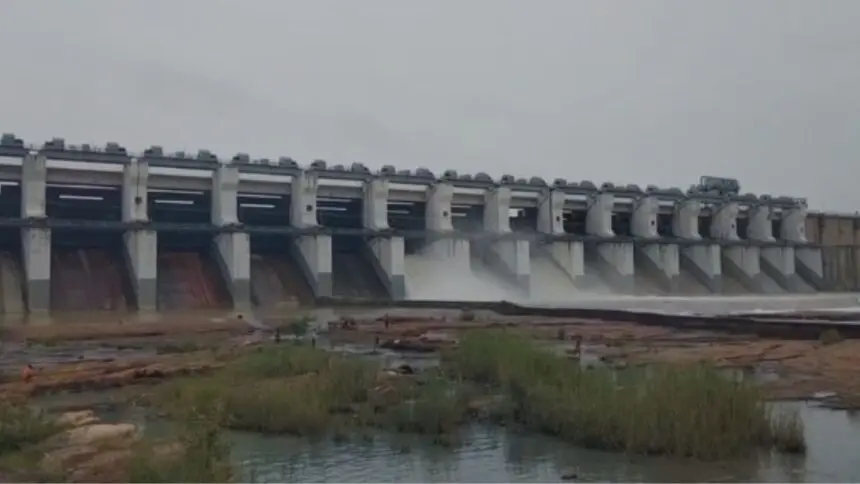 CG NEWS: भारी बारिश से जलाशय लबालब: महानदी किनारे बसे गांवों में अलर्ट, गंगरेल से छोड़ा जा रहा 4670 क्यूसेक पानी