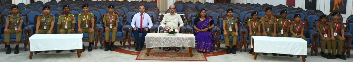 राज्यपाल डेका ने विद्यार्थियों से किया संवाद, दिए सफलता के मंत्र