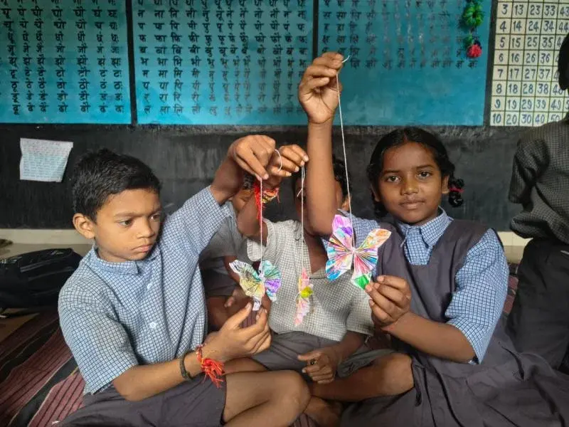 बैगलेस डे पर विद्यालयों में स्वच्छता, रचनात्मकता और खेल गतिविधियों से बच्चों ने सीखा व्यावहारिक जीवन कौशल