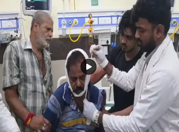 CG NEWS: गांजा पीने की शिकायत से बौखलाया युवक, ज्वेलर्स दुकान में घुसकर गार्ड पर चापड़ से हमला