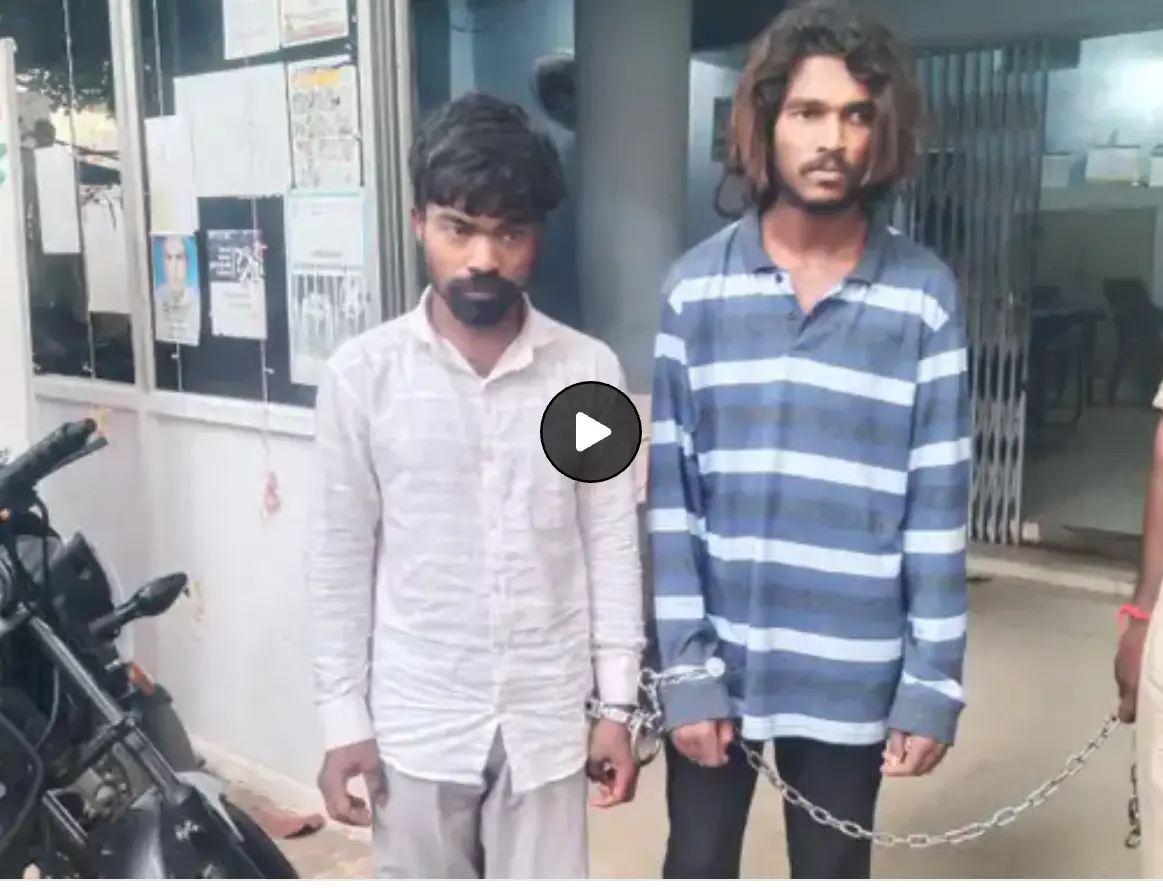 शटर काटकर लाखों के जेवरात, सिक्के व नगदी चोरी, निगरानी बदमाश सहित 2 गिरफ्तार, पहले भी जा चुके जेल