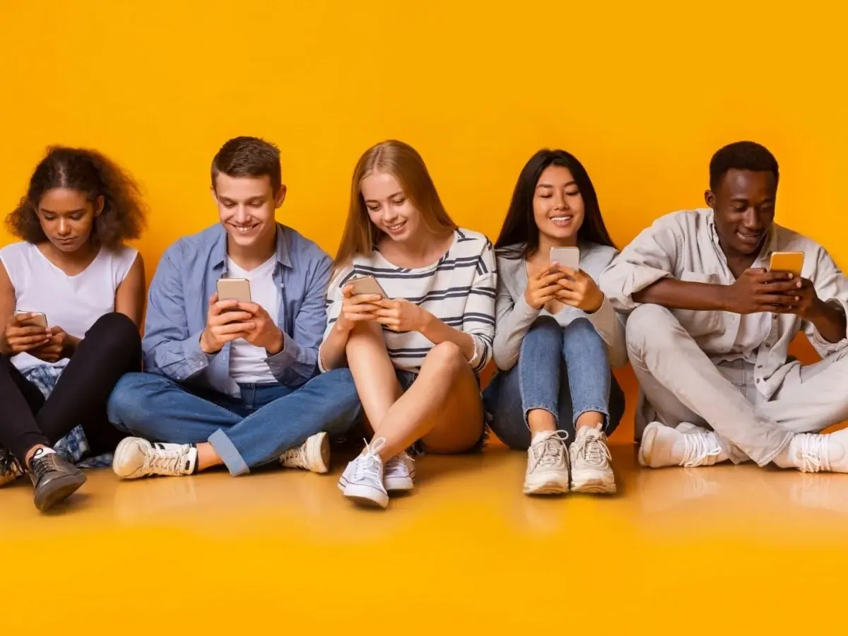 रात में देर तक Instagram Reels देखने की आदत है? आज से अपनाएं ये आसान उपाय, नींद और दिनचर्या में आएगा सुधार