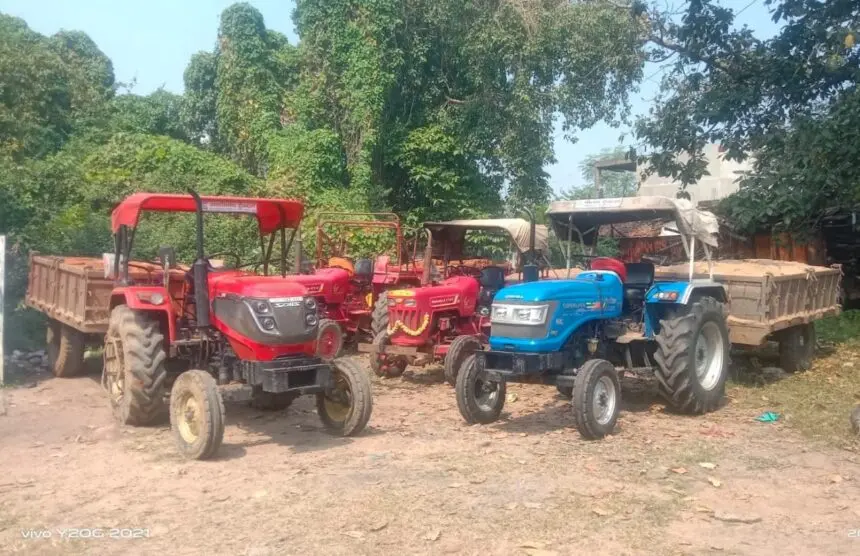 CG NEWS : अवैध उत्खनन और परिवहन पर खनिज विभाग की बड़ी कार्रवाई , 10 वाहन और रेत का अवैध भंडारण जब्त