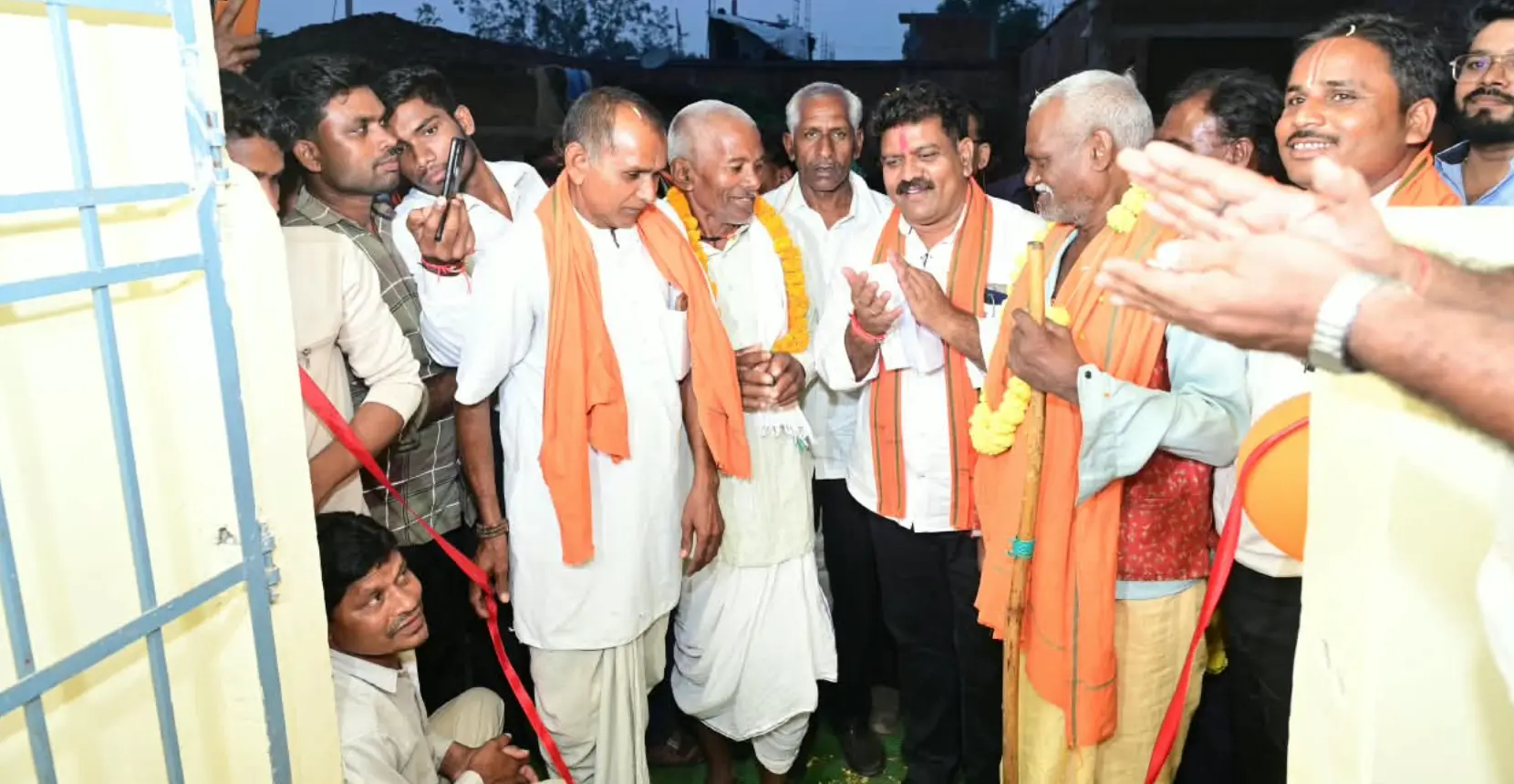 भलपहरी और अचानकपुर में ग्रामीणों के बीच पहुंचे उप मुख्यमंत्री विजय शर्मा, दी 48 लाख रुपए के विकास कार्यों की सौगात
