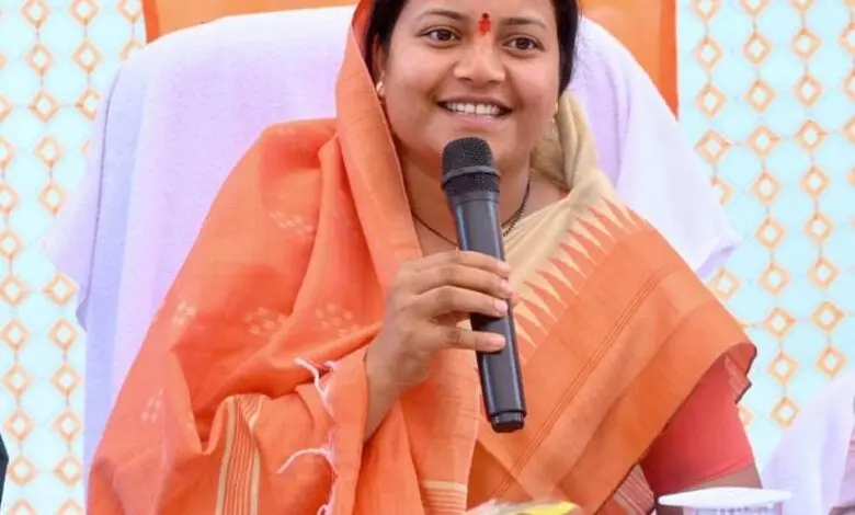 मंत्री लक्ष्मी राजवाड़े के प्रयासों से छह परियोजना-सह-संसाधन केंद्रों के भवनों को मंजूरी….